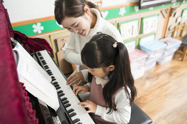 幼儿园孩子报兴趣班，不要盲目跟风，这几个认知误区要了解
