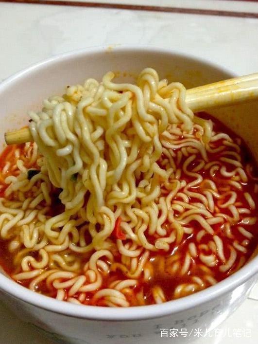 这六种零食已被儿科医生列入“黑名单”，家长们需注意