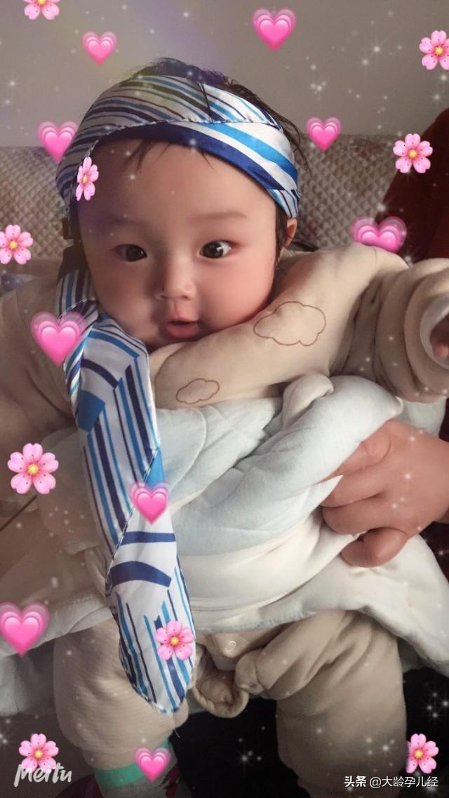 正确给宝宝趴着，别耽误了宝宝健康成长。