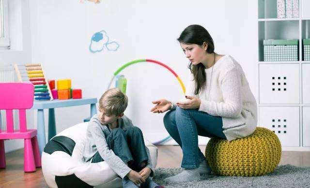 小孩最不爱听的3类话，爸妈们都看看，现在知道还不晚