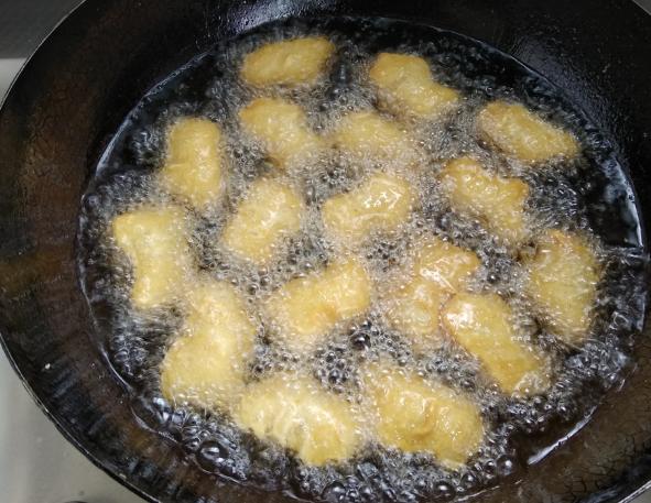 女性在哺乳期的时候，尽量少吃这3种东西，可能会影响孩子的发育