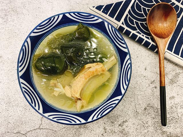 煲海带排骨汤，一定要记得加一点它，肉烂脱骨，海带软糯，更补钙