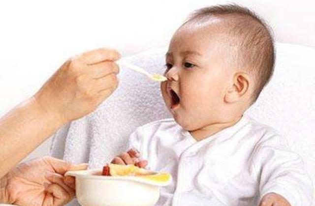 为什么宝宝满六个月后容易生病？这样做提高孩子免疫力，预防疾病