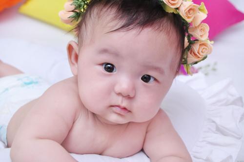 如何给小婴儿洗澡，宝妈必备攻略