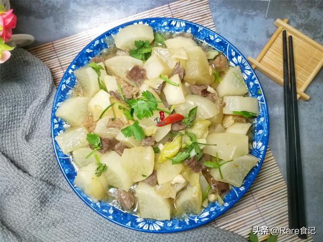 家有孩子，春天此菜再贵也要经常吃，强筋健骨助力生长发育还止咳