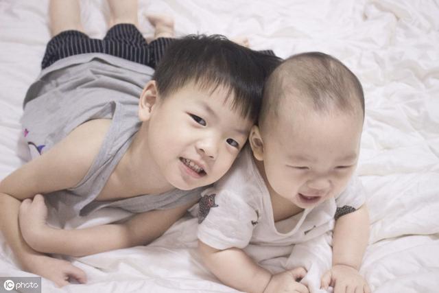 有了孩子睡觉都成奢侈品，3个小建议，帮妈妈和宝宝一觉睡到天亮