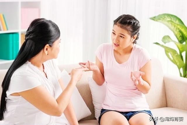 商场里孩子被碰倒，家长互撕，我们该如何应对孩子的社交冲突？