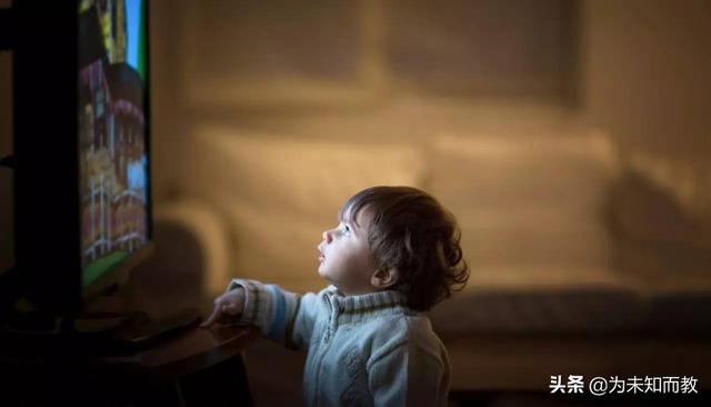 “妈妈,我想看电视”,三个妈妈的不同回答,直接影响孩子一生