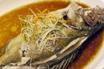 经常吃鱼肉能够帮助大脑发育，可医生却说：3类鱼一口也不能吃