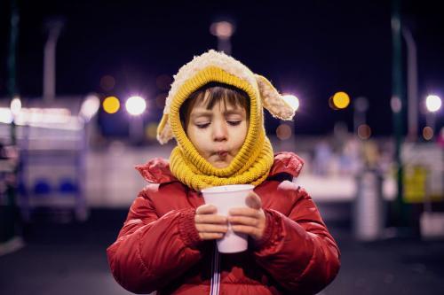 小孩子能看见大人看不见的东西？别迷信，多半是这几个原因造成的