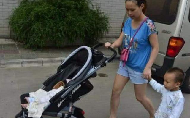 生二胎不可怕，可怕的是一个人带俩娃，六张图看出二胎妈妈的辛酸