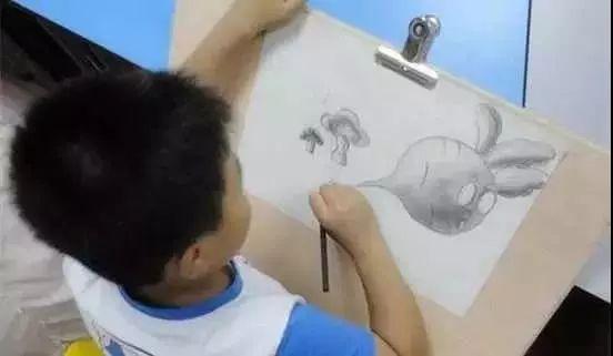 为什么说你家孩子不适合学素描？不要急着反驳，看完这2点！