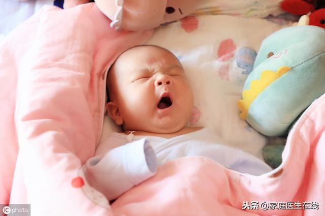 宝宝符合这4个条件，就是发育迟缓了，父母们要长点心