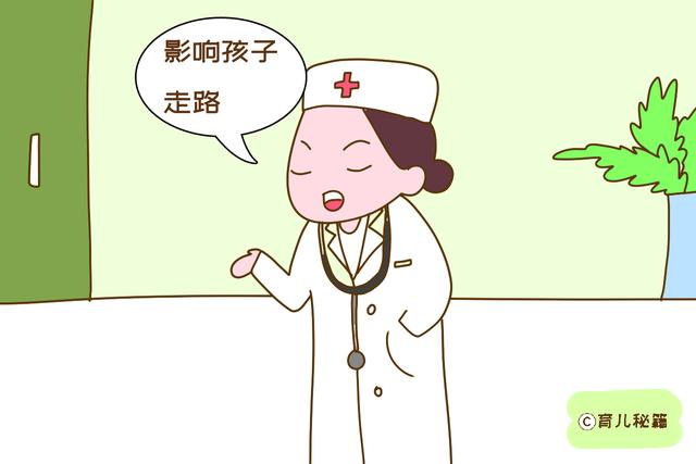 满月宝宝腿纹不对称，可能会影响以后走路，妈妈莫大意