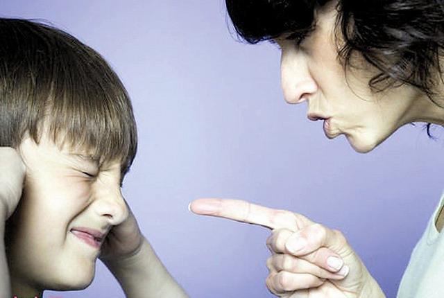 家中有男孩，家长别总对孩子讲3句话，孩子不仅没出息，还会自卑