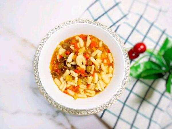 萝卜小蜗牛汤面（附小蜗牛面做法）：宝宝辅食营养食谱菜谱