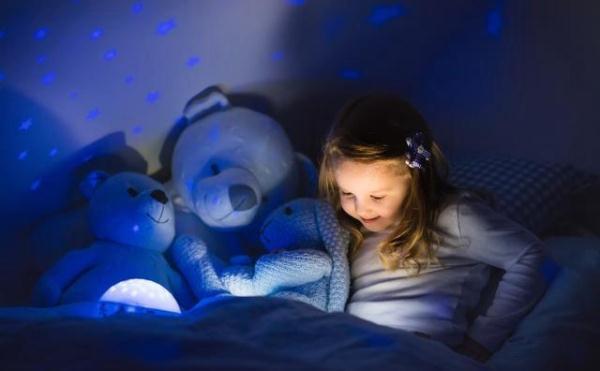 专家提醒：停止！父母的这8个坏习惯，正在悄悄损害孩子的健康！