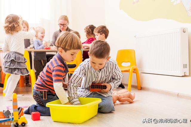 在幼儿园是乖娃，在家是小霸王，“两面派”的孩子该怎么教育