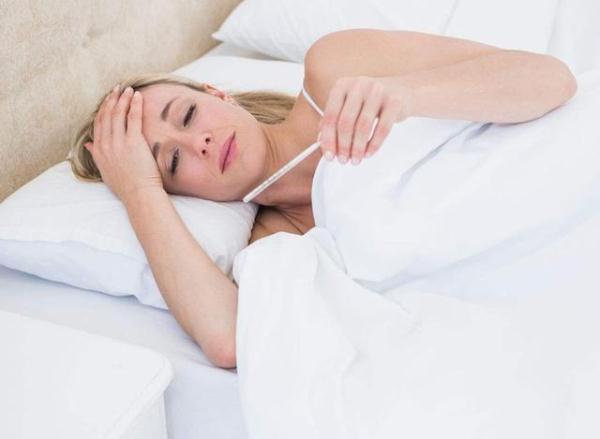 哺乳期发烧怎么办？停止母乳，不能吃药？答案让人感到意外