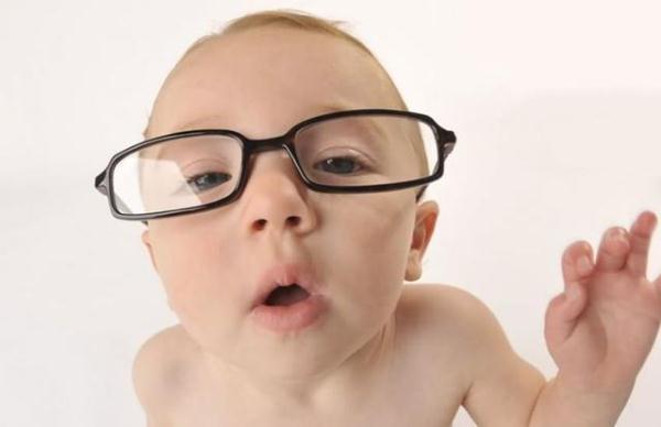 专家提醒：停止！父母的这8个坏习惯，正在悄悄损害孩子的健康！