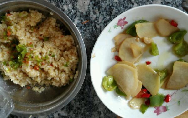 女性有孕后，这两种“饭菜”要少吃，不仅没营养，还对孩子有损害
