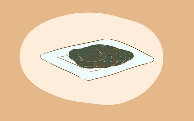 孩子到了换牙期，这几种食物家长要多给他吃，以免孩子牙长歪