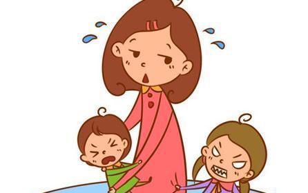 自己带宝宝累到哭，也不愿父母帮忙，值得每位妈妈深思！