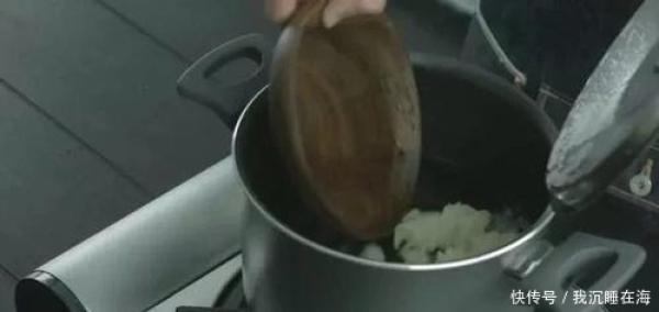 不管咳嗽多剧烈，把它煮熟吃一口，止咳化痰飞快！家有孩子的收