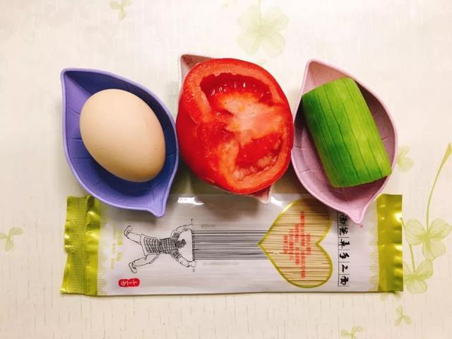 怕宝宝缺乏维生素，这样做辅食，简便又营养！