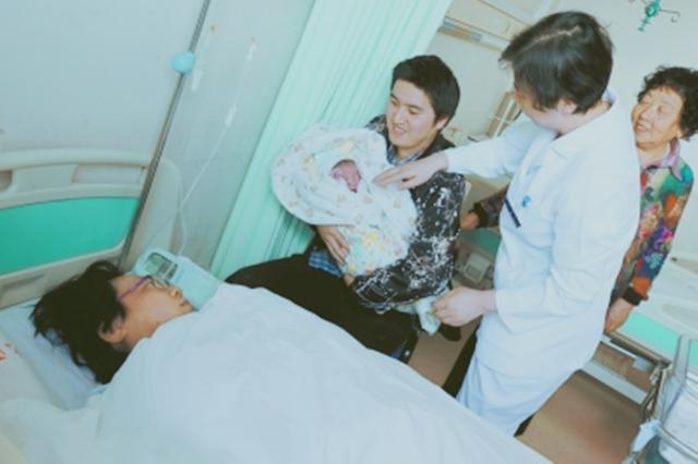 试管妈妈“福音”来了，试管婴儿二代宝宝出生，那些谣言还好吗？