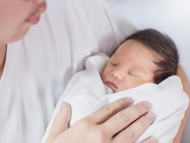 母乳衔接配方奶这样挑，宝宝消化顺畅的第一步