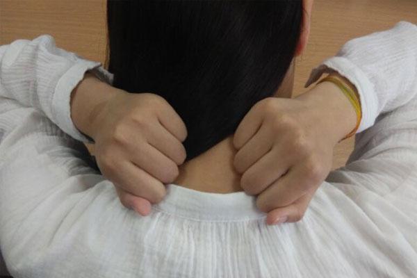 12岁女孩脖子黑，洗也洗不掉，怎么回事？不妨了解下