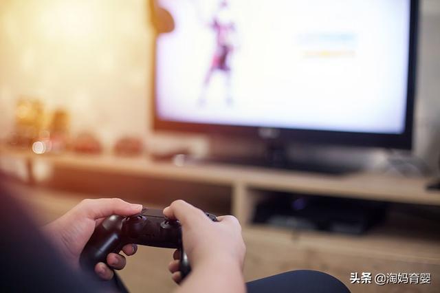 通过“延迟满足”培养孩子的自控力，很多父母却领会不到精髓
