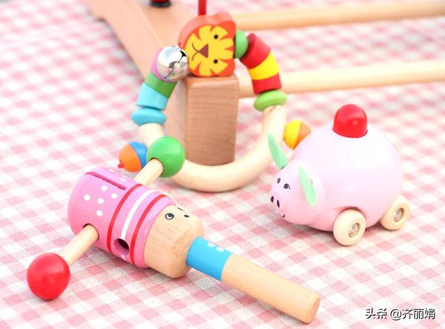 别给宝宝瞎买玩具，既浪费钱还用不着，科学选择攻略可以看看