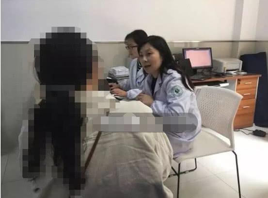 1岁婴儿长着80岁老人的手，医生称这种情况并不少见