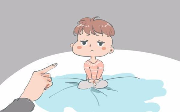 宝宝到了这个年龄段还要人喂？是不正常的表现，家长要反思