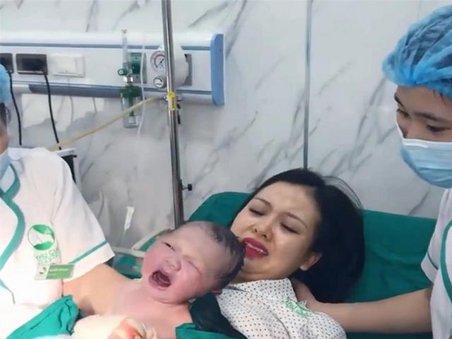 怀胎十月担惊受怕，却因看到孩子的一瞬，勇气前所未有，让人泪目