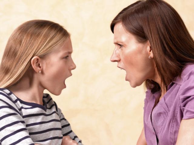 孩子这三个表现，说明缺少“教养”，家长再不管教，全家人都丢脸