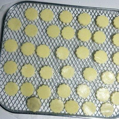 这零食孩子吃不够！奶香十足、营养简单，一口一个超过瘾！