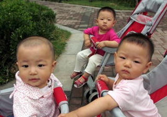 耐劳的老大，无所谓的老二，蛮横的老小，出生顺序影响孩子性格？