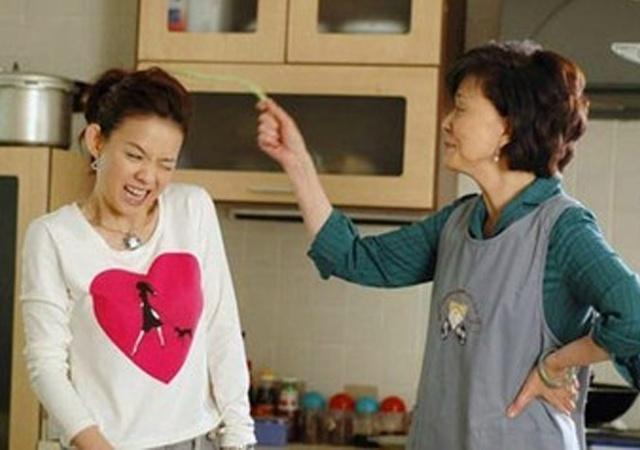 媳妇因婆婆给宝宝喝水大吵一架，婴幼儿喝水，谨记“一喝三不喝”