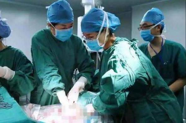 惊喜变惊吓!这位90后妈妈生二胎,结果产下三胞胎