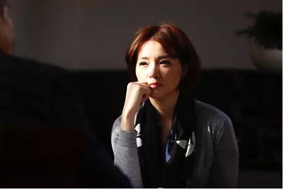 董卿：一个妈妈能给孩子最好的是什么?至今为止听过最现实的回答!