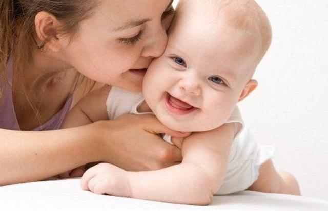 母乳喂养到多大对孩子更好？想给宝宝断奶，宝妈别选这个月份