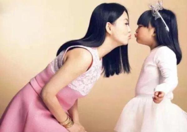 被富养的女儿更幸福，如何富养女儿？父母只需做好这三件事