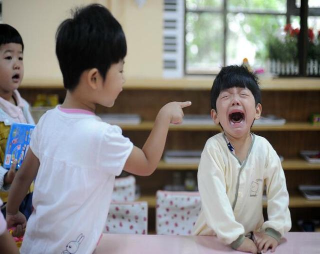 孩子上幼儿园的最佳时间，不是九月也不是十月，你送晚了吗？