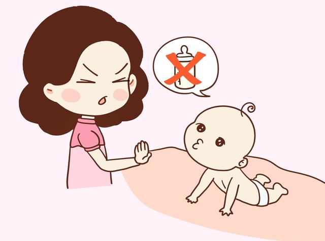 妈妈6月龄就断奶，宝宝的表情惹人疼，母乳喂养能坚持到2岁最好