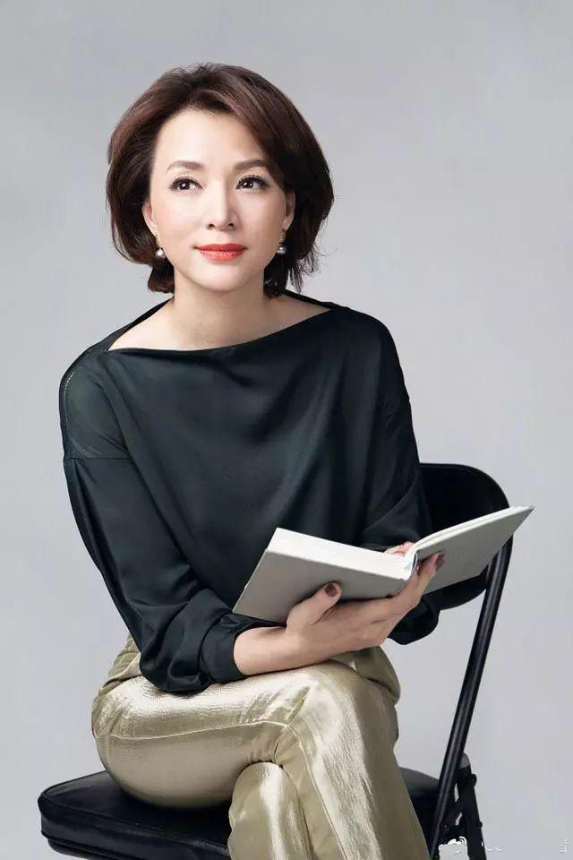 董卿：一个妈妈能给孩子最好的是什么?至今为止听过最现实的回答!