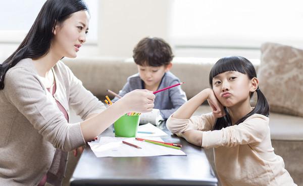 让孩子学会宽容和负责任，而非问题少年