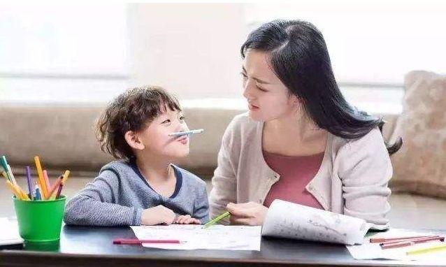 你家辅导作业方法孩子反感吗？别急，家长遇见头疼问题应这样处理